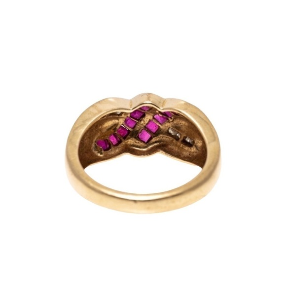 Solid 14K Gold, Ruby and Diamond Estate Heirloom Ring - Classic Crossover Design - Picture 3 of 5